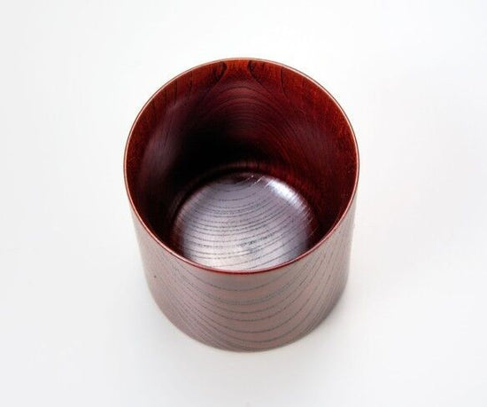 A beautifully grained zelkova lacquer lacquered mug. Keyaki Mug Cup Red SX-0594