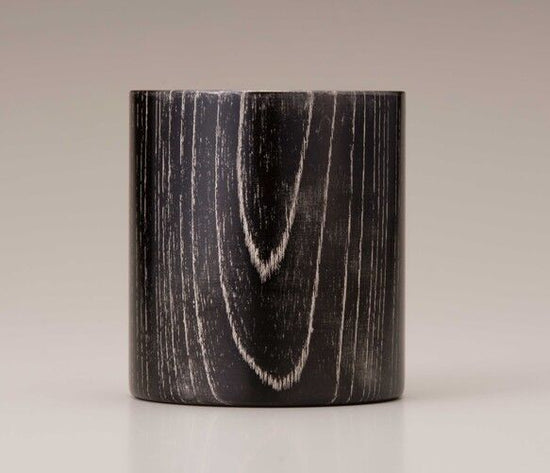 A platinum-plated zelkova lacquered mug. Keyaki Mug Cup Black/Platinum SX-0600