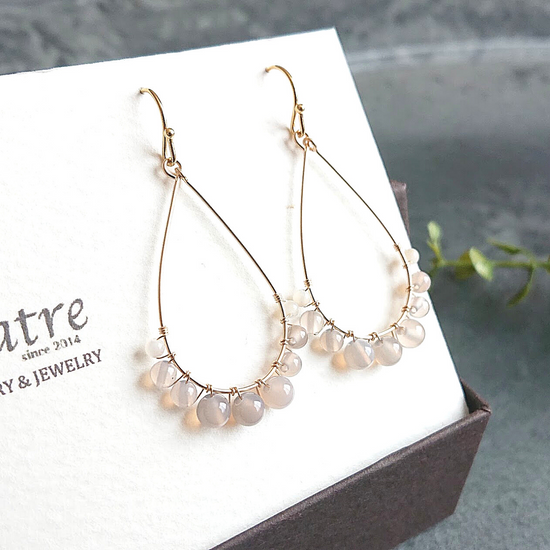 Gray onyx Pierced earrings muse