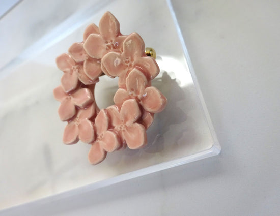 Flower brooch (pink)