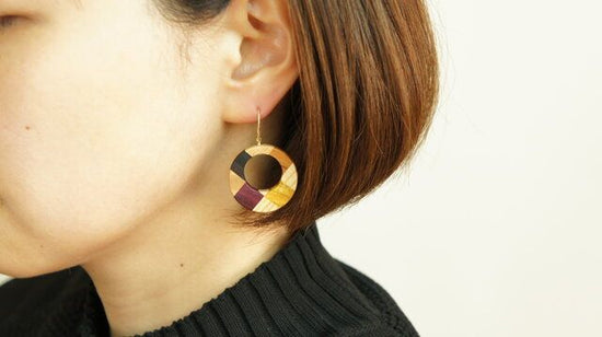 Round marquetry Pierced earrings and Clip-on earrings