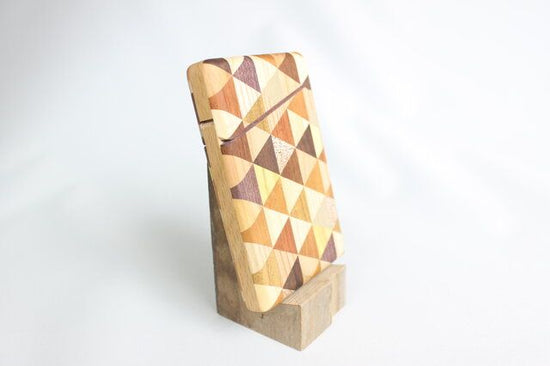 Marquetry business card case, triangular check