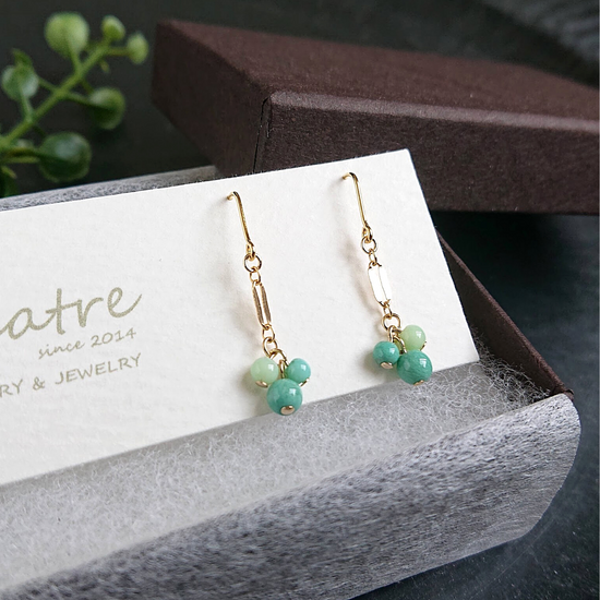 Green chalcedony Pierced earringsB maru