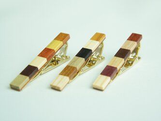 Marquetry border necktie pin