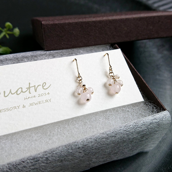 Rose quartz pierced earrings quatre
