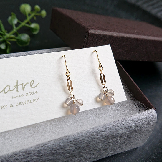 Gray onyx Pierced earrings maru