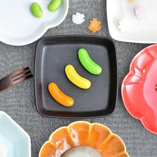 Black square cutout small dish, black type, Japanese tableware, Shokado, made in Japan, Minoyaki, stylish, modern