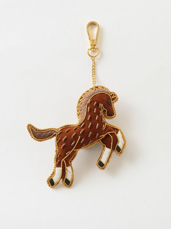 Zari embroidery key ring (horse) M21-1427