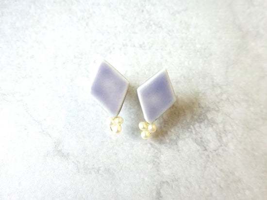 hishigata freshwater pearl pierced earrings/Clip-on earrings (lavender)