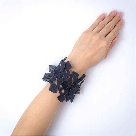 Leaf Bracelet: Random [Woven Fabric]