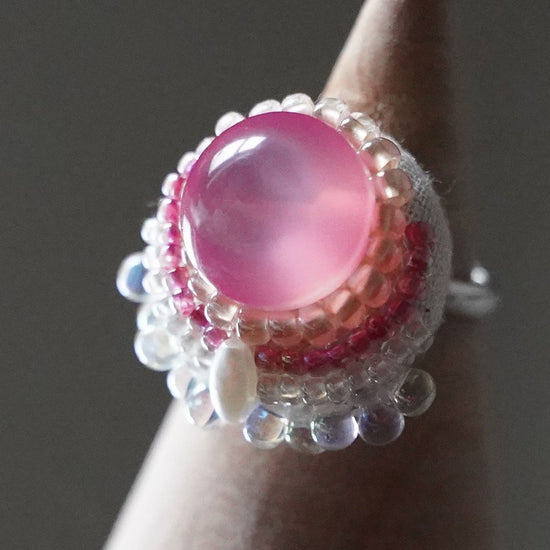 Chatty ring 63 free size beaded embroidery ring round pink white multicolor