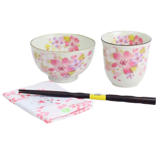 Hana-Nanro Teacup in a Bowl with Handkerchief (03925)