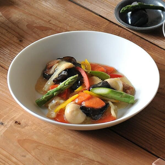 Cuisine Stone Mat Stan M, white type, Western tableware, round bowl, made in Japan, Minoyaki