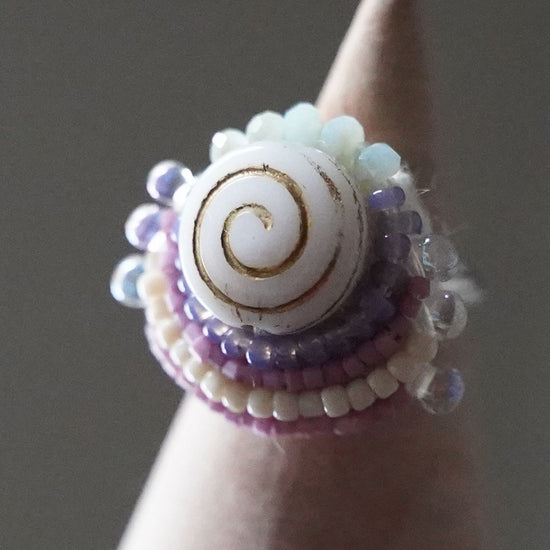 Talkative ring 51 free size bead embroidery ring circle vortex white pastel multicolor