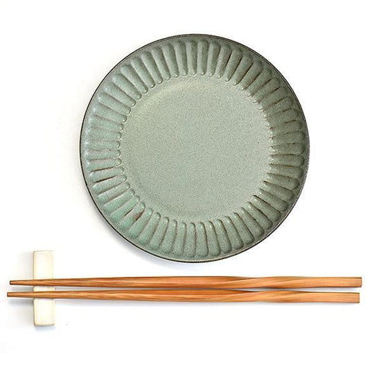 Black pottery shinogi 15cm round dish Hiwa, green type, Western tableware, round medium dish, made in Japan, Minoyaki, stylish, modern.