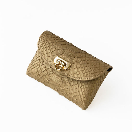 Flap wallet fleur medium python / antique gold