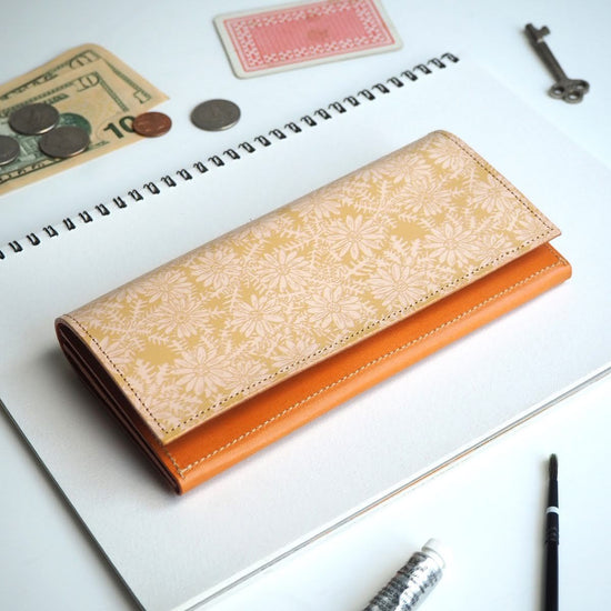 Flap Long Wallet (Peaceful Daisy) All Leather Ladies and Men