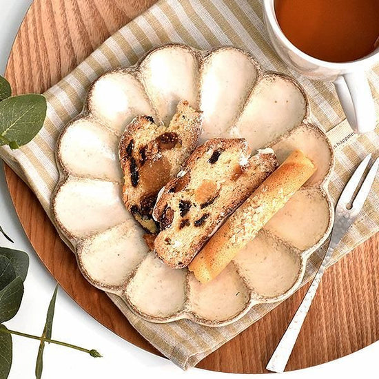 Rinka White 15.5 Plate, White Japanese Tableware, Fruit Plate, Dish, Made in Japan, Minoyaki, Stylish, Modern