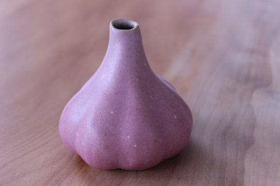Garlic shaped vase