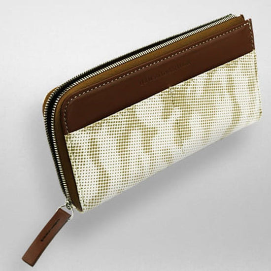 URUSHINASHIKA long wallet [Kasumi pattern].