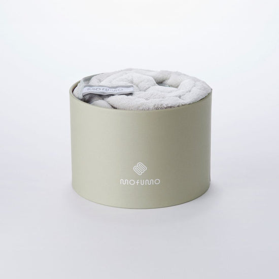 [mofumo]Night care towel for beautiful hair color: Frosty (light gray)