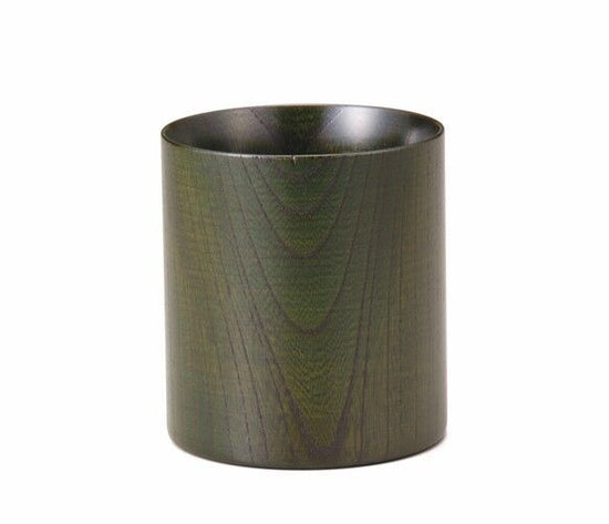 Lacquered mug cup made of beautifully grained zelkova wood. Keyaki Mug Cup Green SX-0596