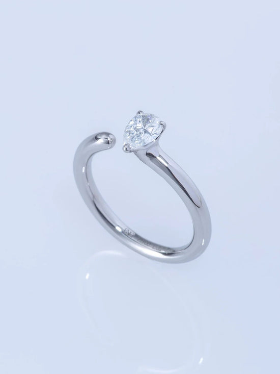 ONE PT900 0.5CT PEAR RING