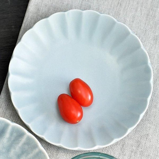 Light gray matte shinogi 15cm dish, Western tableware, small dish, made in Japan, Minoyaki, stylish.