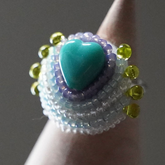 Chatty ring 74 free size beaded embroidery ring heart green purple multicolor