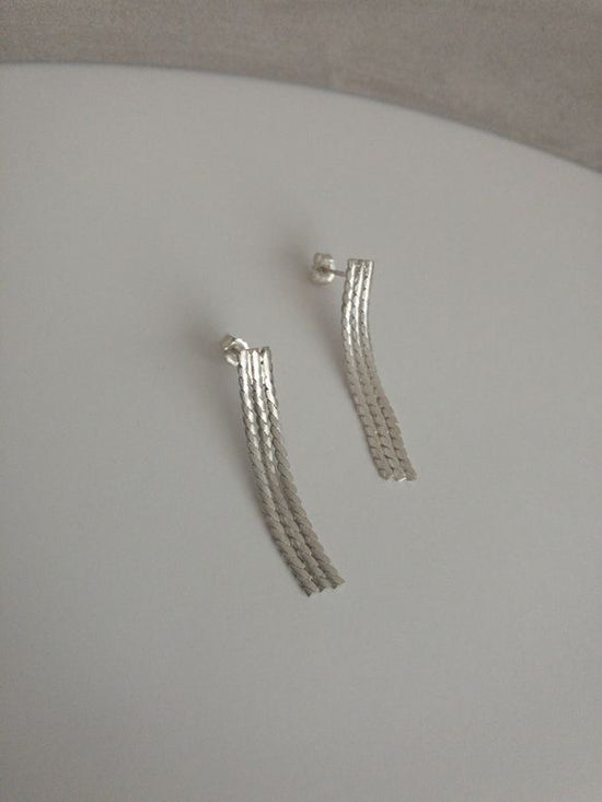 [silver950] Cool summer curtain Pierced earrings silver stud Pierced earrings straight resin Clip-on earrings changeable