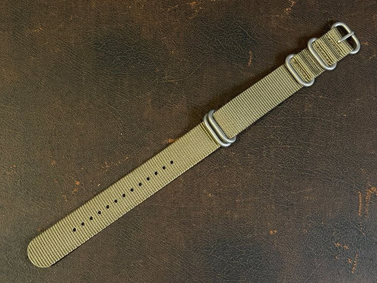 22mm wide khaki (desert color) nylon NATO strap