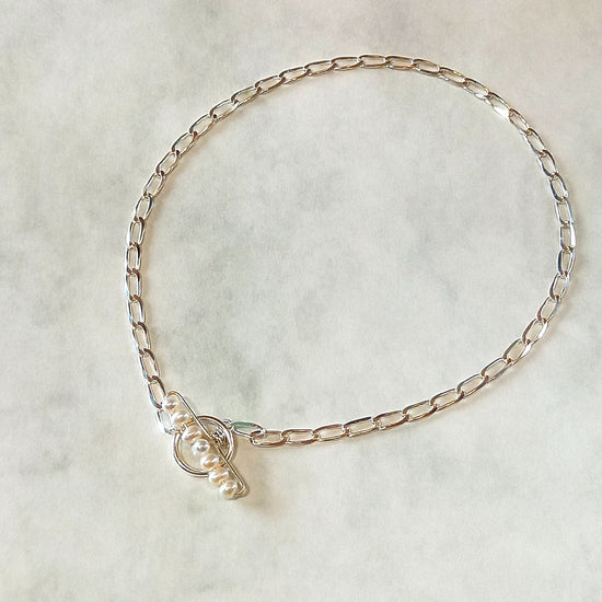 SV Pearl Mantel Choker