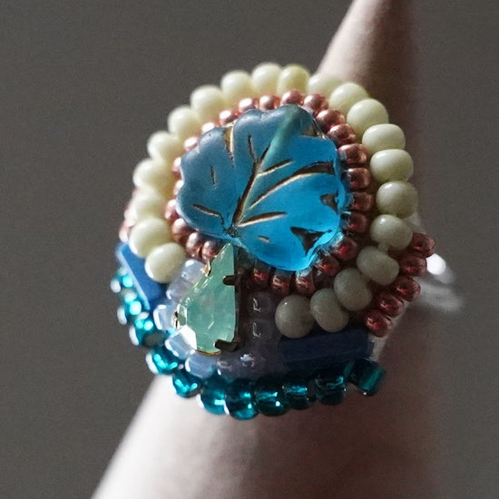 Chatty ring 68 free size beaded embroidery ring leaf blue green multicolor