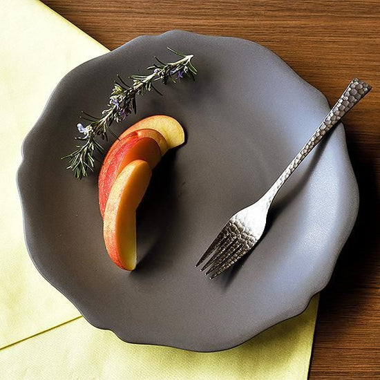 Meimei Rinka 25.5 Mori-Dish, black, Japanese tableware, round large dish, made in Japan, Minoyaki