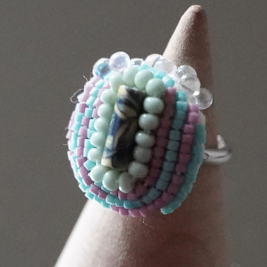 Chatty ring 38 free size beaded embroidery ring pink green colorful multicolor