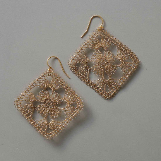 Doily(□) Earrings