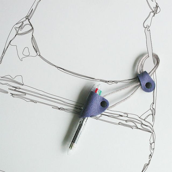 Pen holder with strap〈blue
