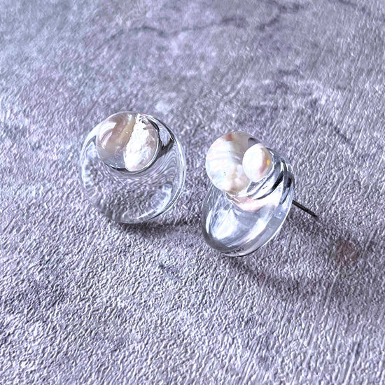 [Willija] Metal allergy resistant 《Pearlty!》 Clear Pierced earrings with freshwater pearls (MA)