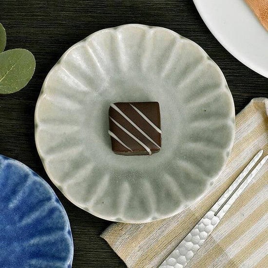 Hiwamat Shinogi 10cm dish, Western tableware, small dish, made in Japan, Minoyaki, stylish.