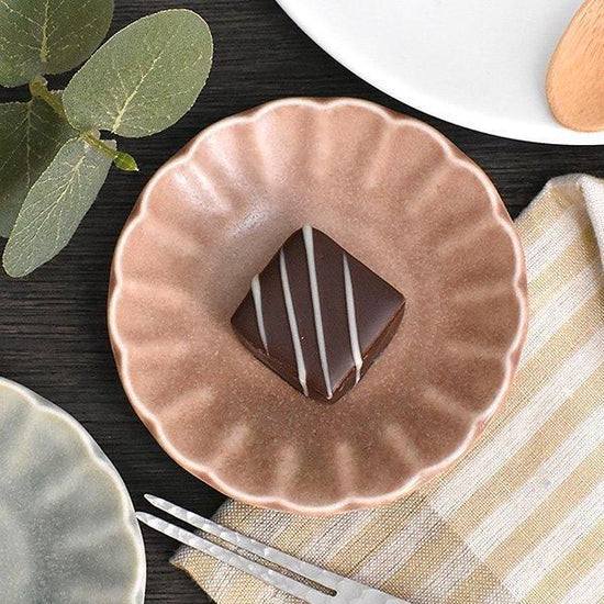 Brown matte shinogi 8cm dish, Western tableware, small dish, made in Japan, Minoyaki, stylish.