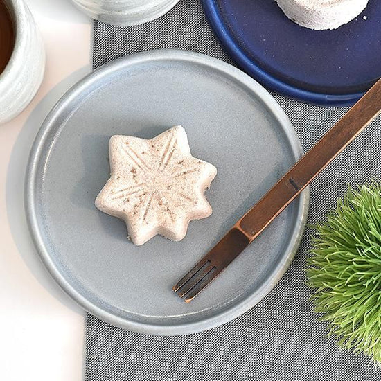 Gray Flat 12cm Round Plate Grayish Western Tableware Round Plate Made in Japan Minoyaki, Stylish, Modern