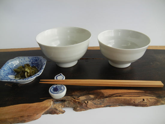 White Porcelain Pointed Rice Bowl (Large and Small)