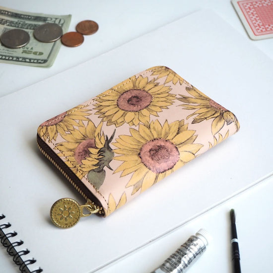 Round Zipper Compact Wallet (Sunflower) Cowhide