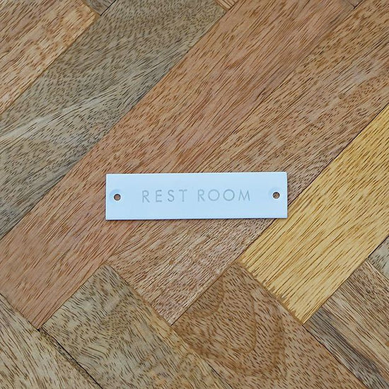 63956 [POSH MADE] sign plate REST ROOM white