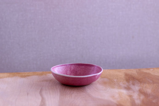 deep dish (dish with a high rim)