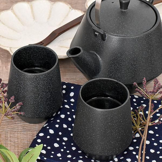 Frustum teacup, black, black type, Japanese tableware, teacup, made in Japan, Minoyaki, stylish, modern