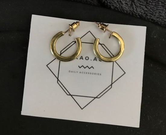 [Brass ]Flat mini hoop pierced earrings "14kgf post"[K10.K18 post changeable] small small gold