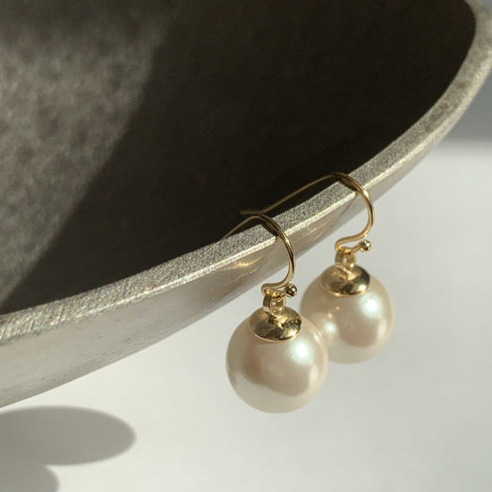 Silky Pearl Pierced Earrings