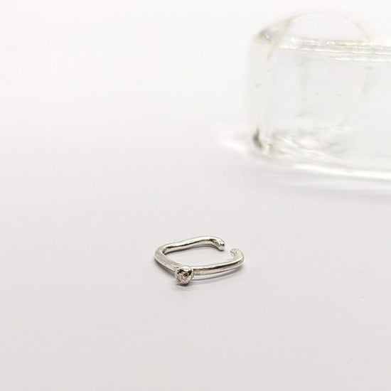 *Toast* small square ear cuff -silver