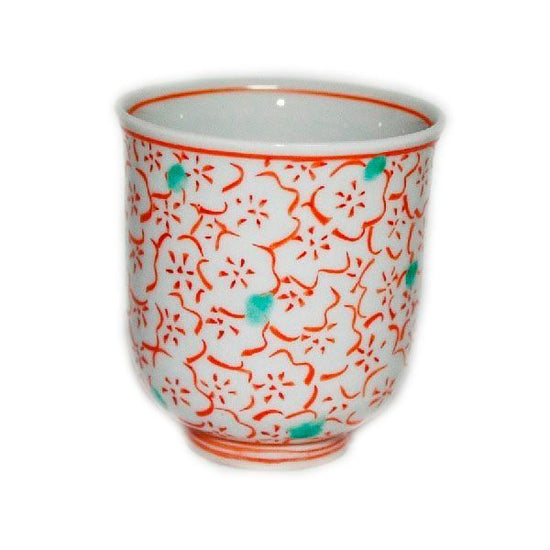 [Eisyou] Teacup with design of plum tree in red glaze